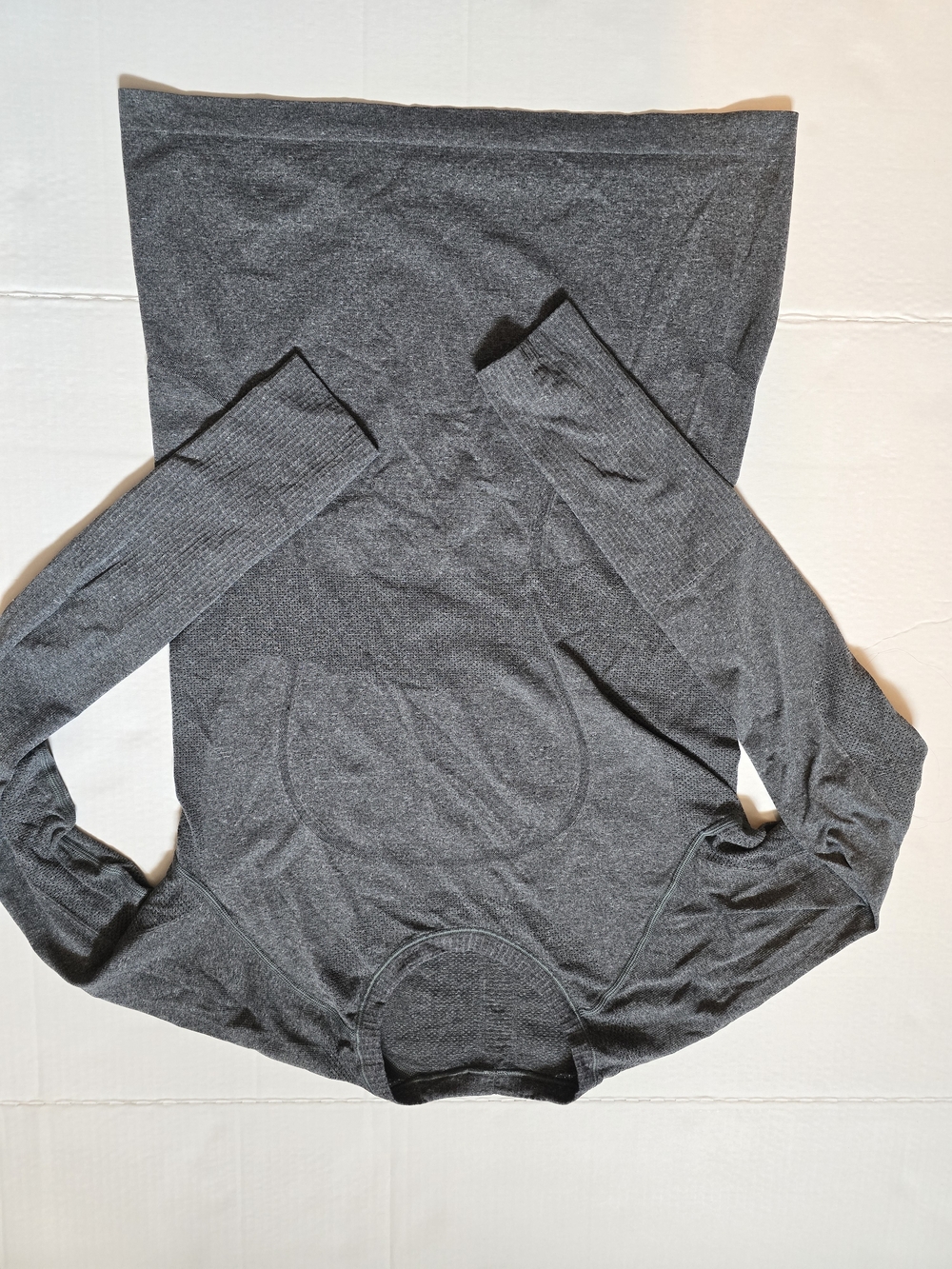 lululemon athletica Charcoal Long-Sleeve Tee